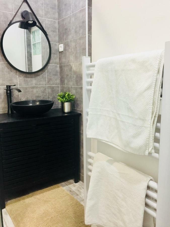 Apartament Studio 4 Personnes Avec Piscine, Tennis Hyères Zewnętrze zdjęcie
